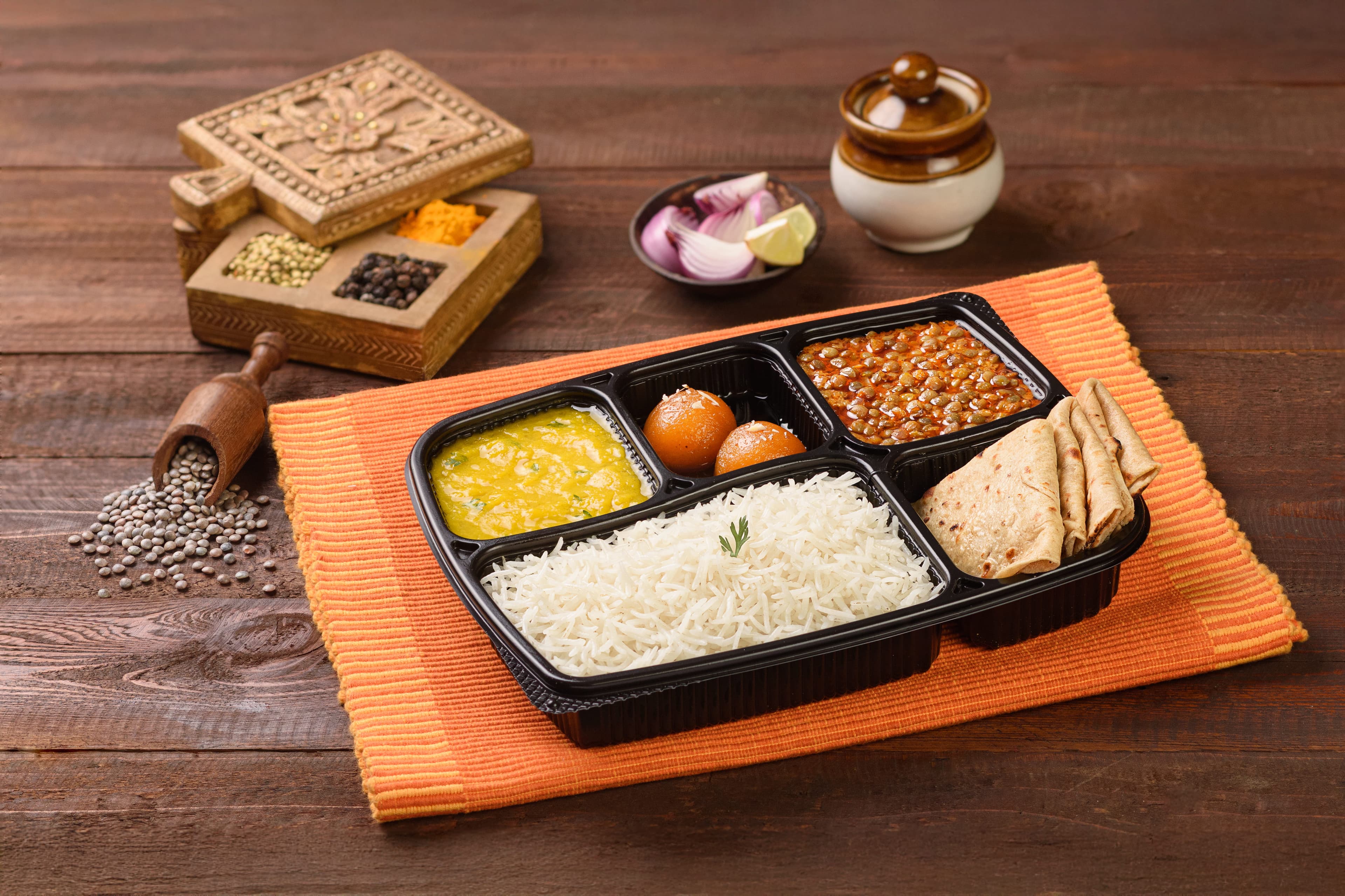 Akkha Masoor Meal