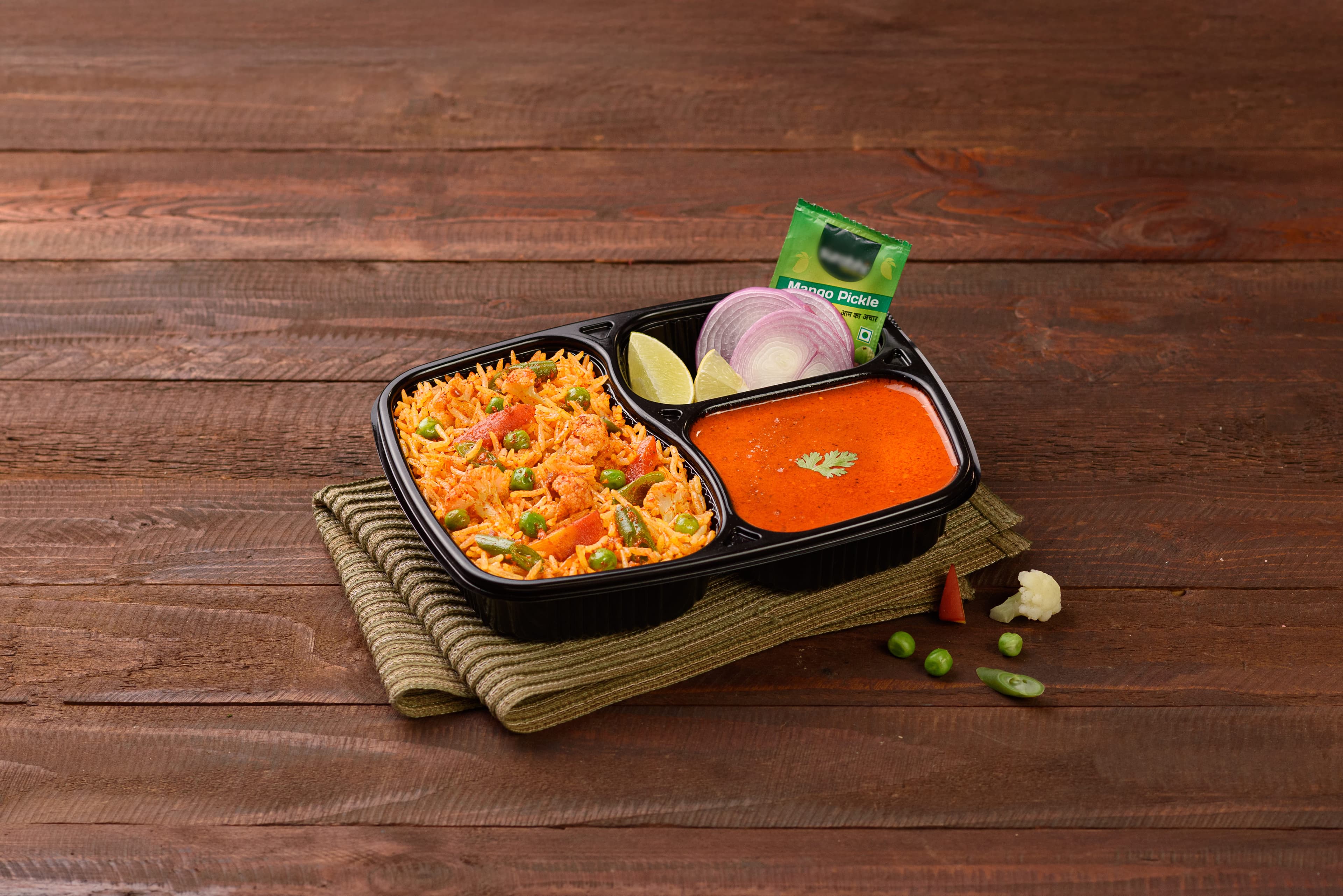 Veg Tawa Pulav with Salan Bowl