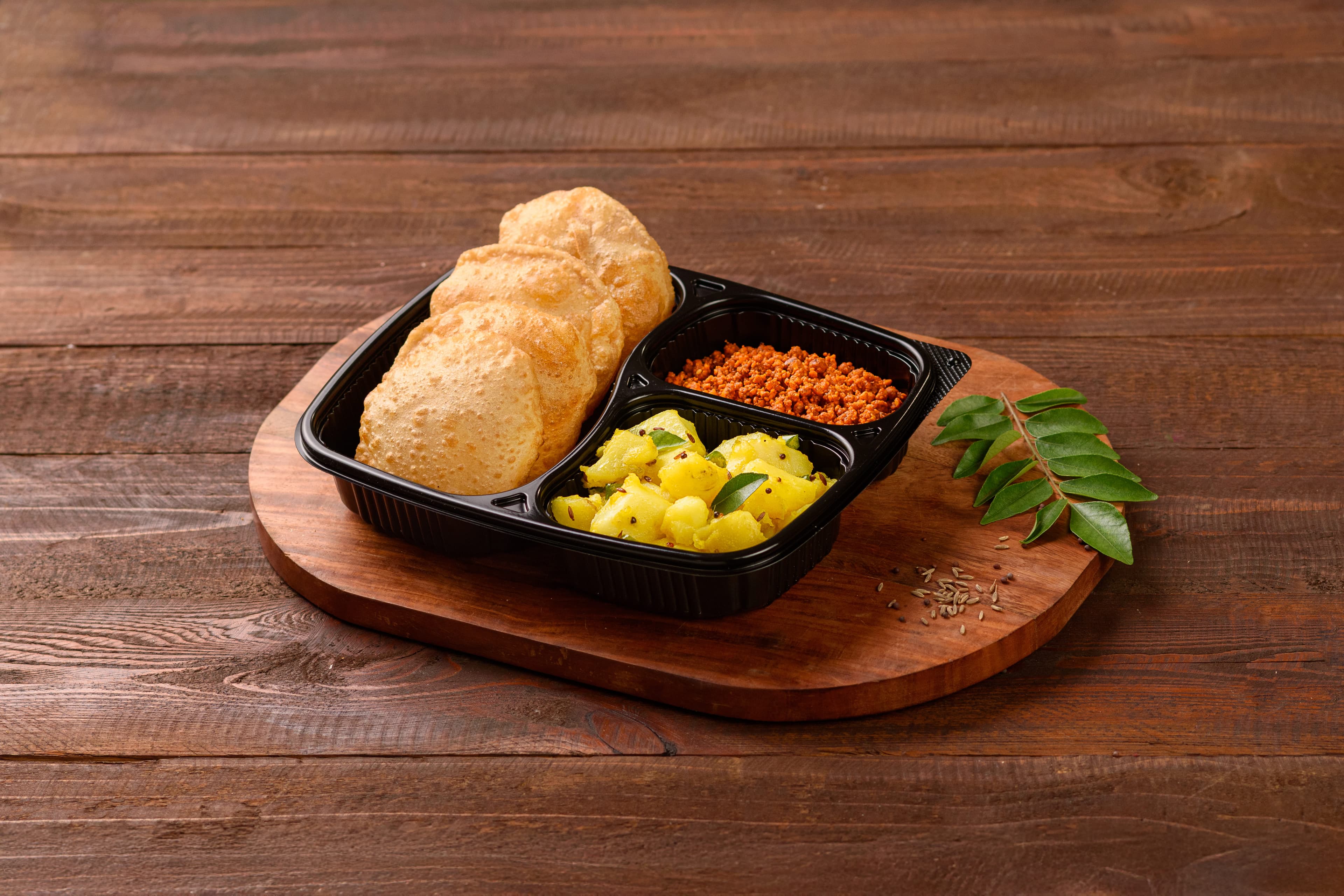 Batata Sukki Bhaji with Puri